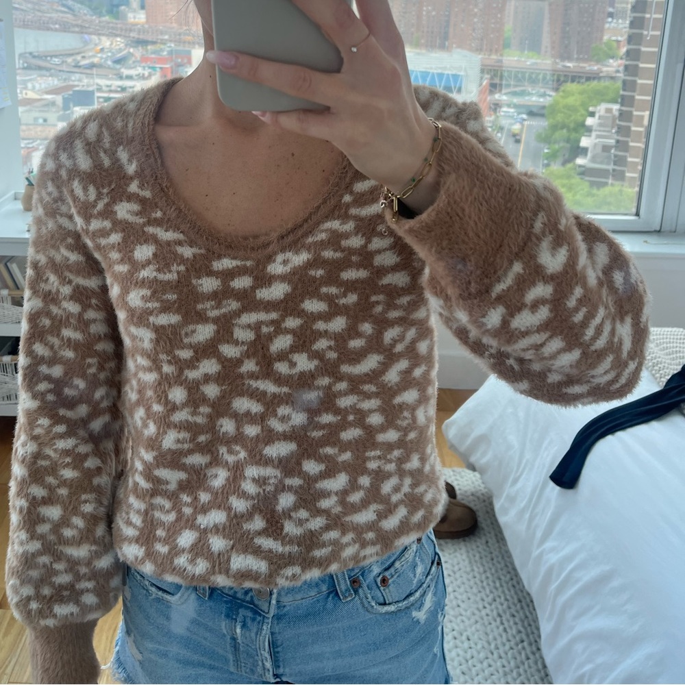 ABERCROMBIE SWEATER SIZE XS